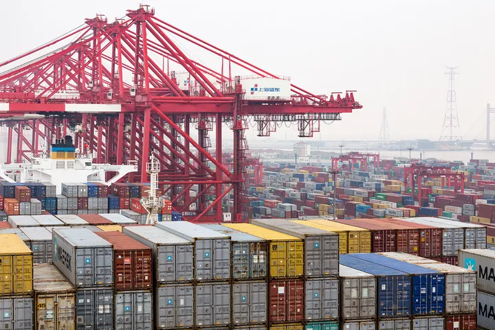 海运价钱再次下滑，，，旺季远景逐渐消逝