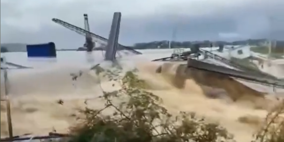 受强降雨、、、洪水期影响华南部分航道封航