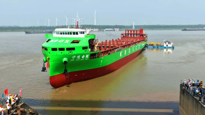 历史性突破！全球最大万吨级纯电动智能海船，，，乐成下水